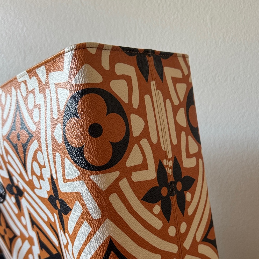 Louis Vuitton OnTheGo Giant Crafty Monogram - Picture 4 of 7